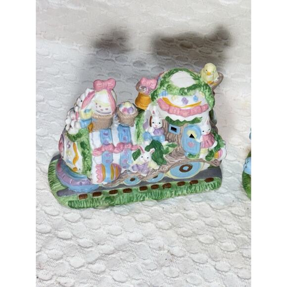 Vintage 3-piece Lighted Easter Train Set Ceramic Holiday Decor Bunny Egg WORKS - Picture 2 of 12